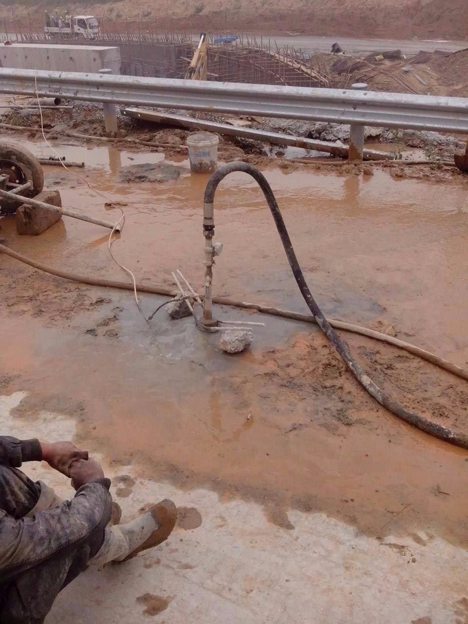 湘阴路基压密注浆